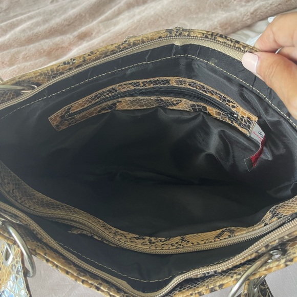 Snakeskin leather handbag - Picture 9 of 9